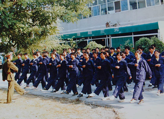 开云app登录入口,开云（中国）官方,员工积极参加军训活动